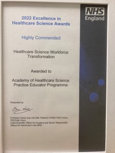 2022award-225x300